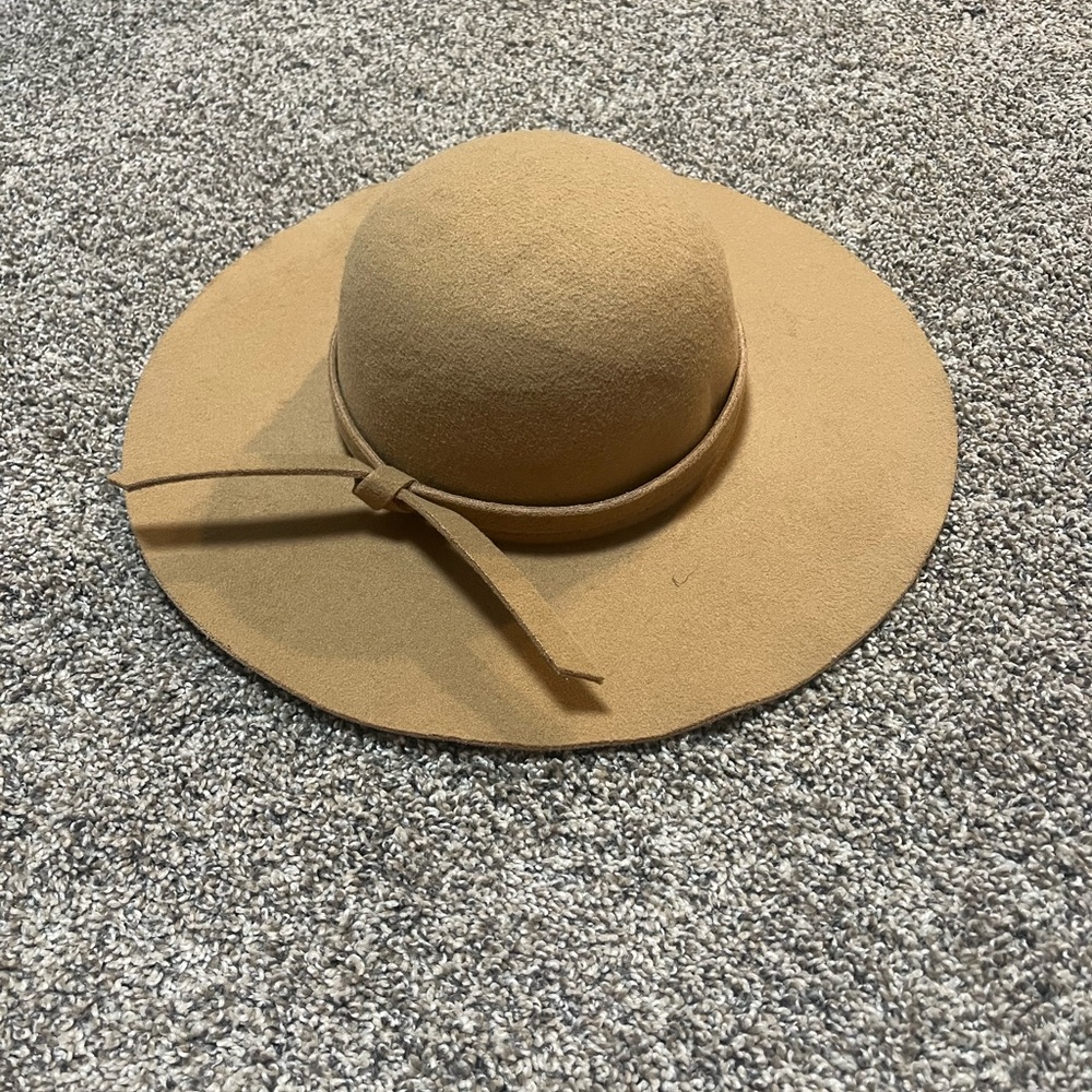 Altar'd State Elegant Tan Wide-Brim Hat